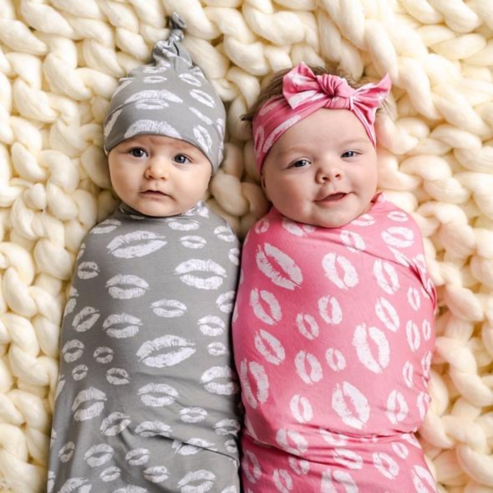 💋LS Gray Kisses Swaddle Set💋